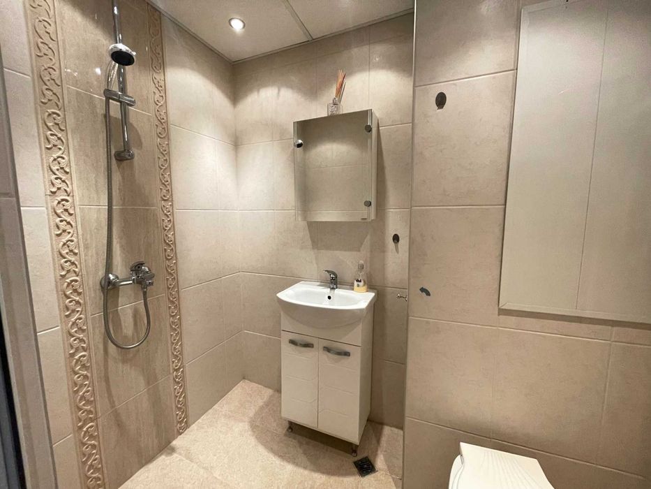 Дава се под наем Двустаен апартамент в Варна, Цветен квартал - 60 кв.м за 448.8 € - Снимка #5