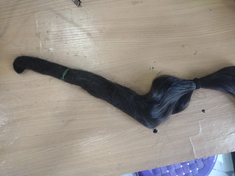 Продаётся натуральные Волосы, черного цвета