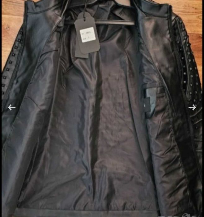 Мъжко кожено яке с капси