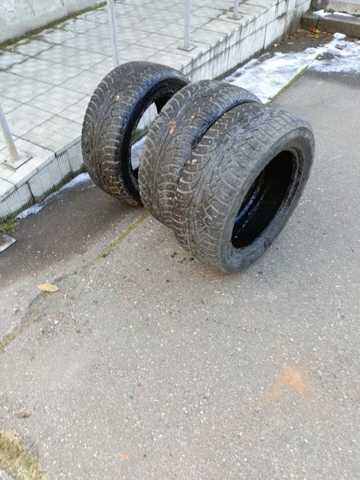 Продам резину 3 баллона. Цена за 1 шт