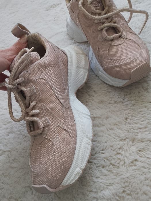 Маратонки баленсиага