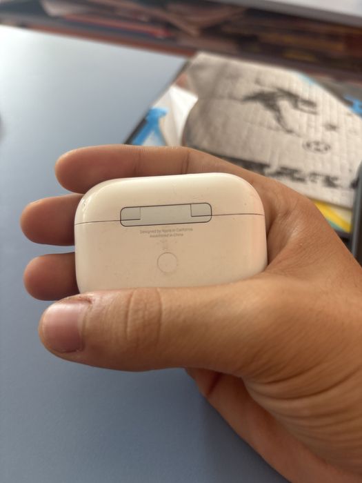 Air pods pro почти нови