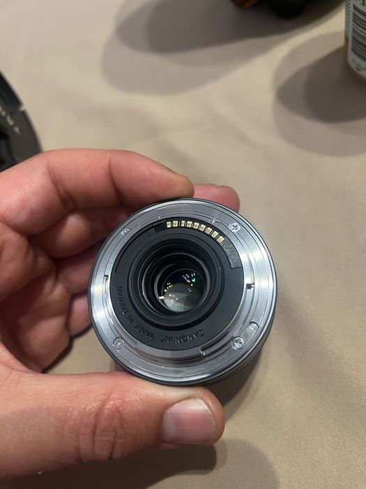 Canon m50 с обектив canon 22mm f2