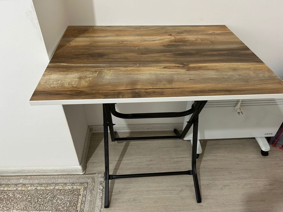 Продам стол в отличном состоянии