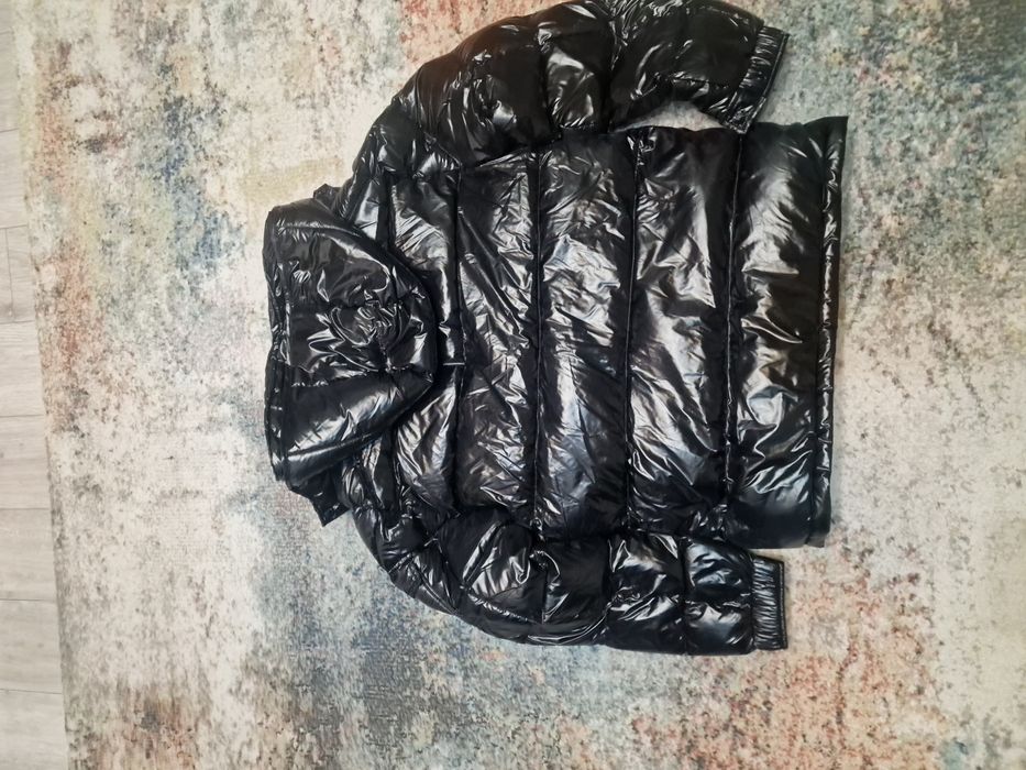 Moncler Maya Black

1 450