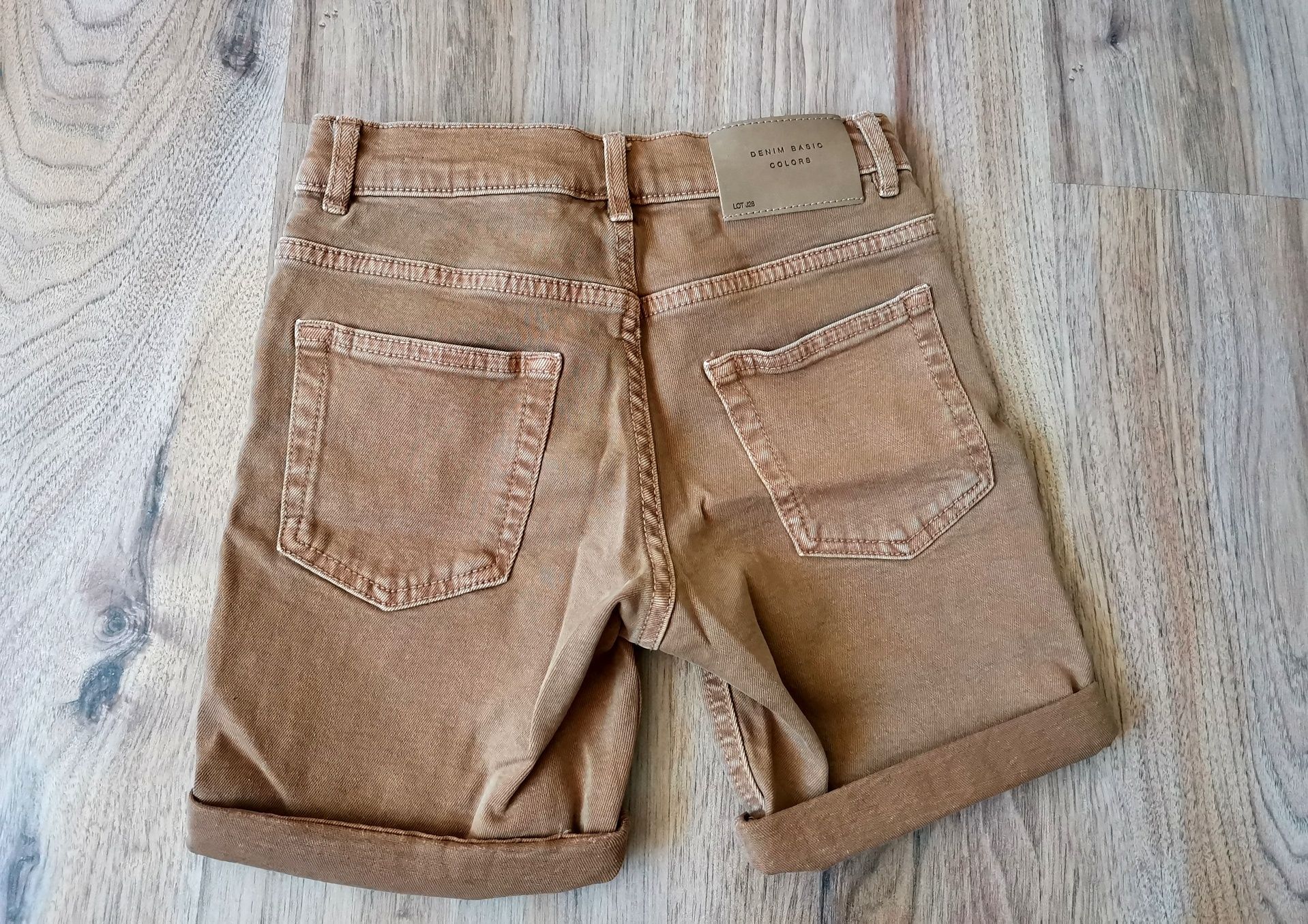 Нови къси дънкови панталони Zara 9 год 134см.