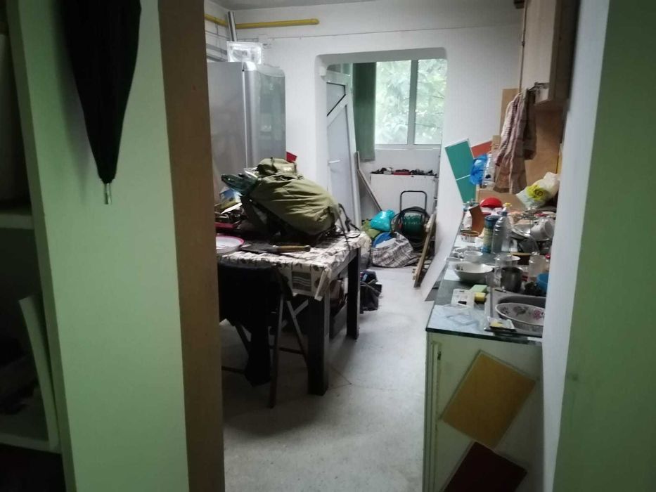 Spatiu comercial + apartament anexat