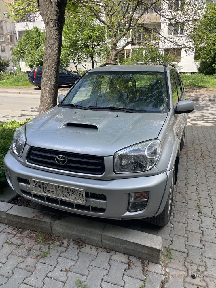 Toyota Rav-4.    2.0D.   4X4