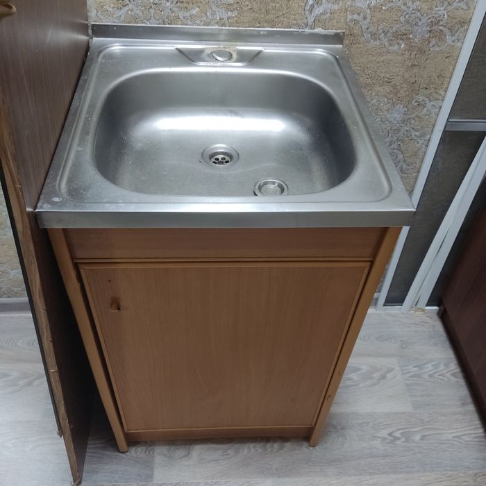 раковина с тумбай