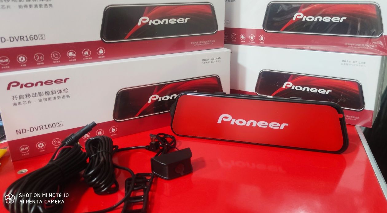 Видеорегистратор Pioneer. Полный экран. Камера 2в1