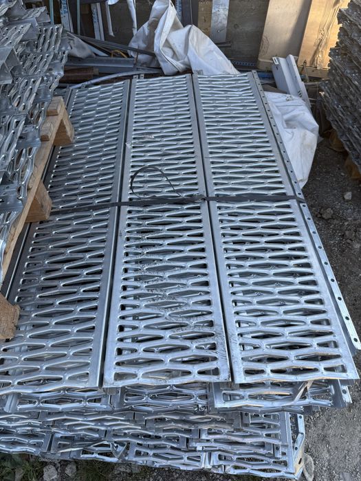 Trepte zincate 125