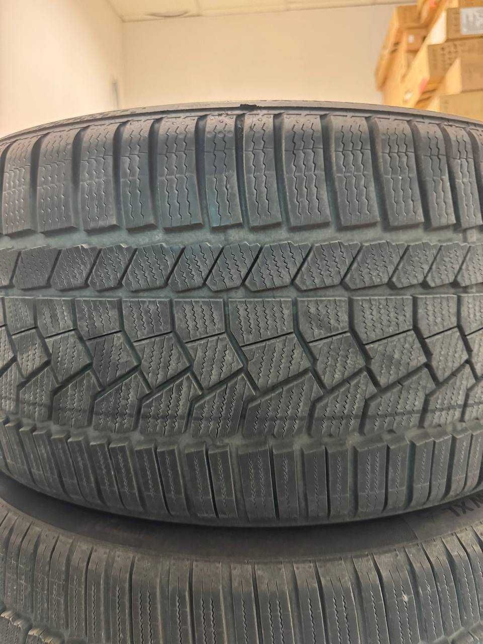 Зимни гуми CONTINENTAL 275/35 R20 W XL и 245/40