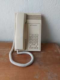 Продавам стар телефон