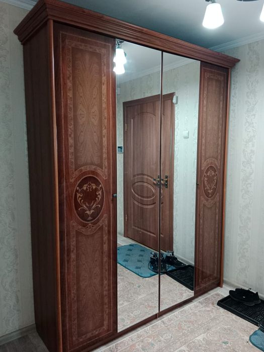 Продам вместительный  шкаф