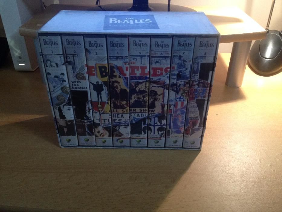 THE BEATLES-Anthology-8 VHS tapes-Apple CORP-c1996