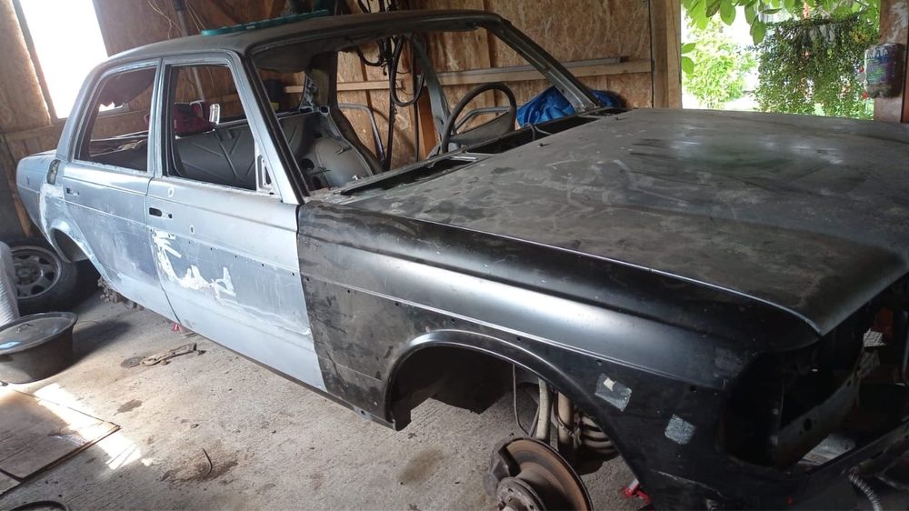 Mercedes cobra w 123