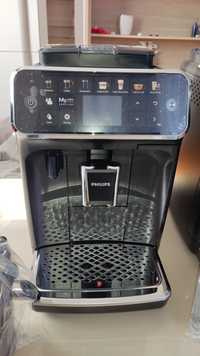 Espressor automat Philips seria 5400 LatteGo