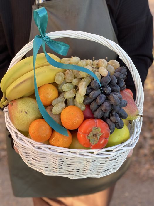 Корзина фруктов в Павлодаре