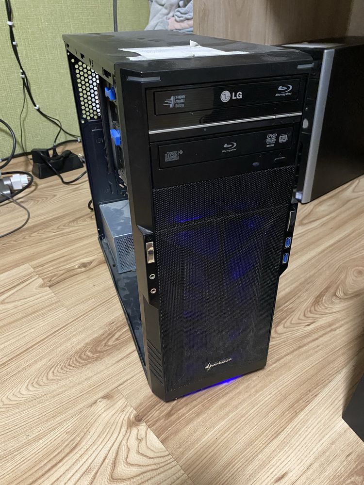 Настолен Компютър AMD FX/16ram/SSD