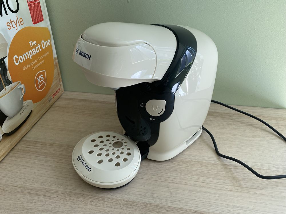 Нова Кафемашина с капсули Bosch Tassimo Style (30 капсули подарък)