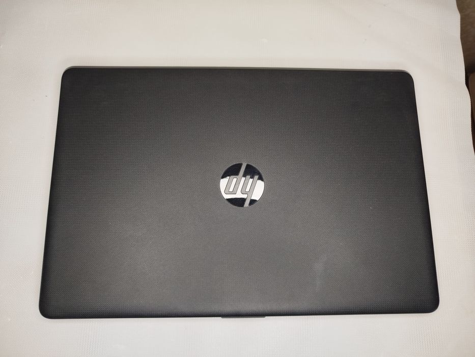 Продается ноутбук HP Laptop 15, Core i3, 8/256SSD как новый