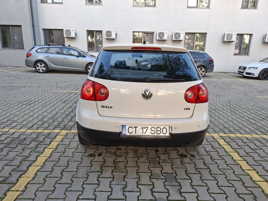 Proprietar vand vw golf ,diesel, 2008