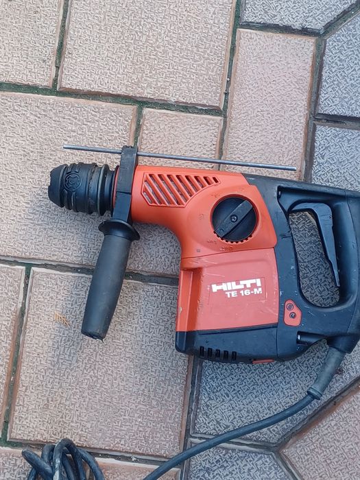 Rotopercutor HILTI TE 16 M , ca și noua cu toate funcțiile  pe ea