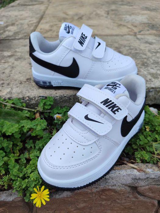 Детски светещи маратонки NIKE 26-36 номер