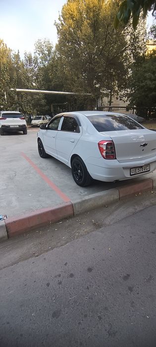 Продам  автомобиль кобальт