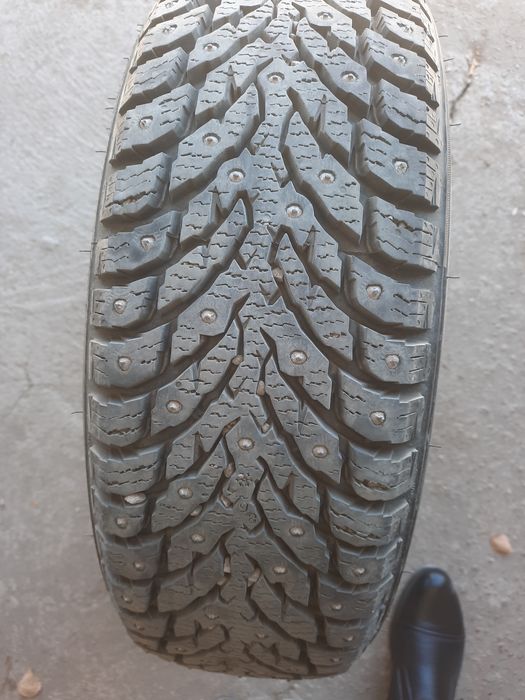 Продам зимнюю резину 4 шт R15