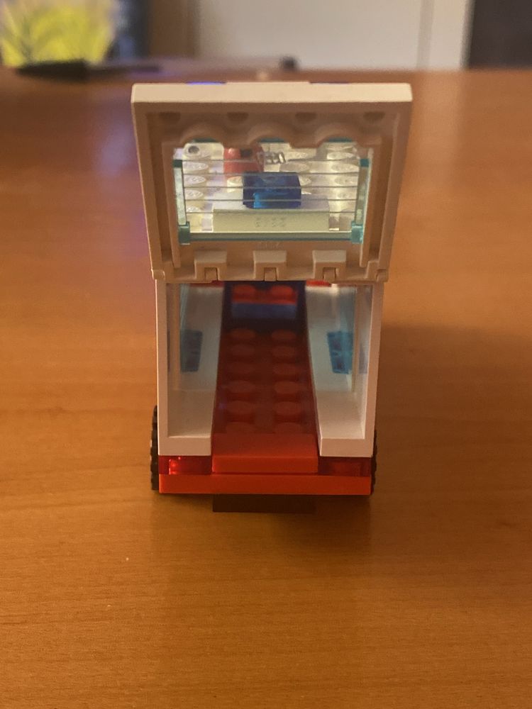 Lego 6666 Ambulance
