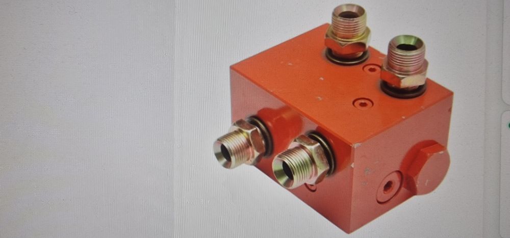 Sertaras distribuitor hidraulic plug dimensiuni 100 x 60.5 x 75 mm