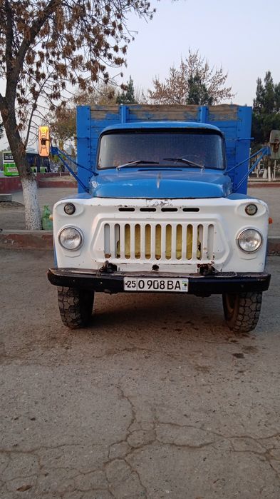Газ 53 сотилади холати яхши мотор килинган. Ходовойда иши йук.