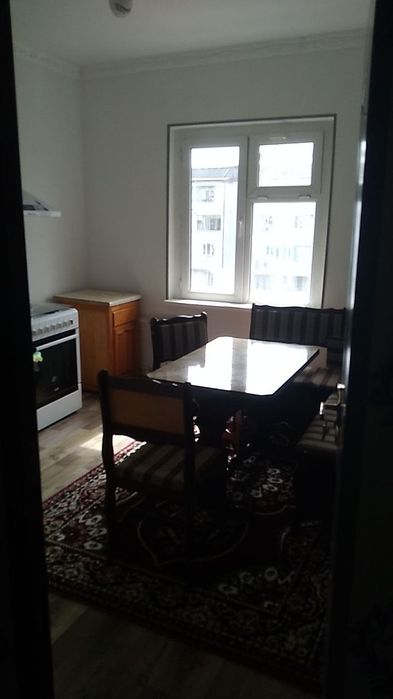 5 xonali kvartira sotiladi