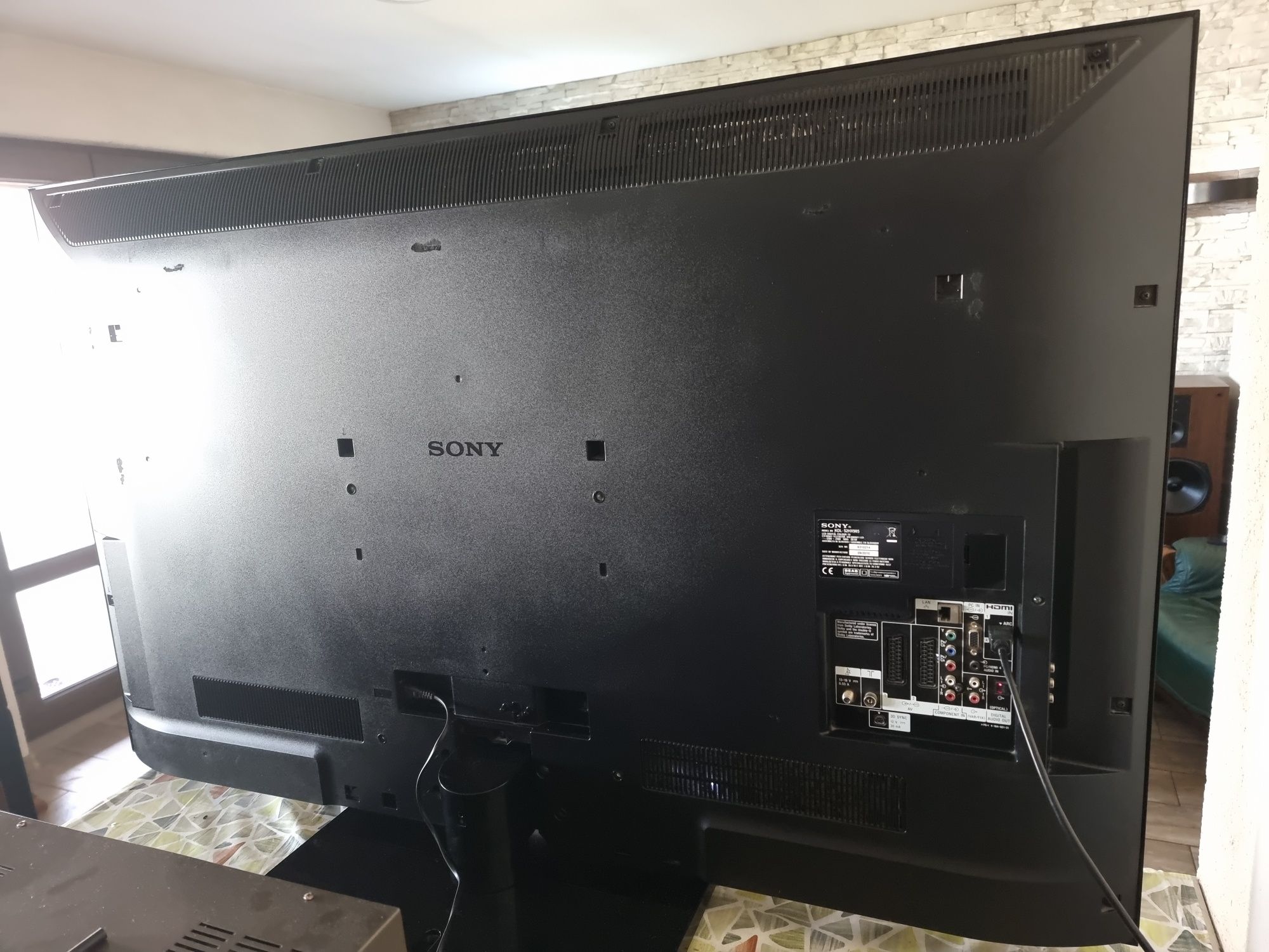 Телевизор Sony KDL-52HX905