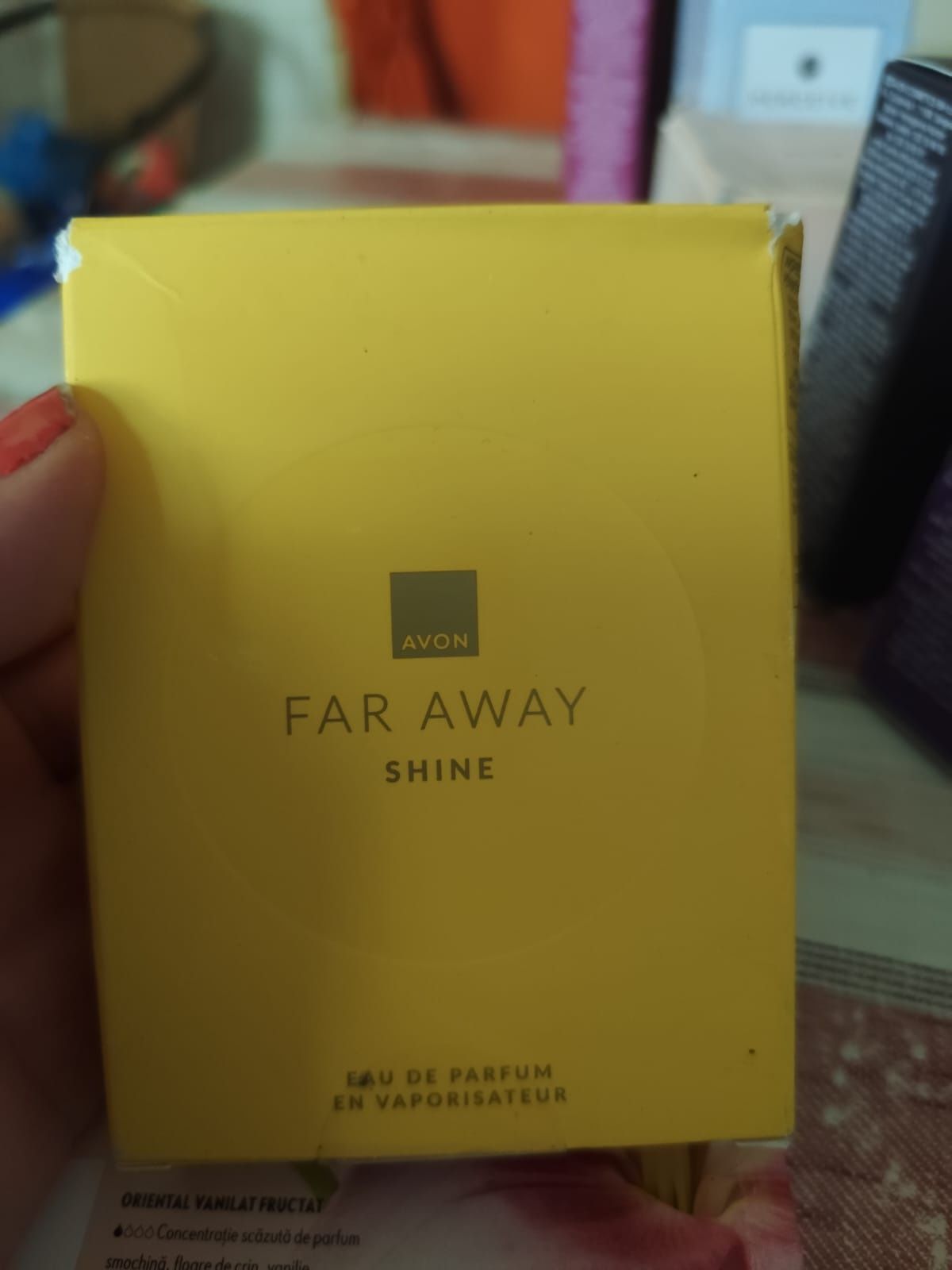 4 Far Away Avon 180 lei