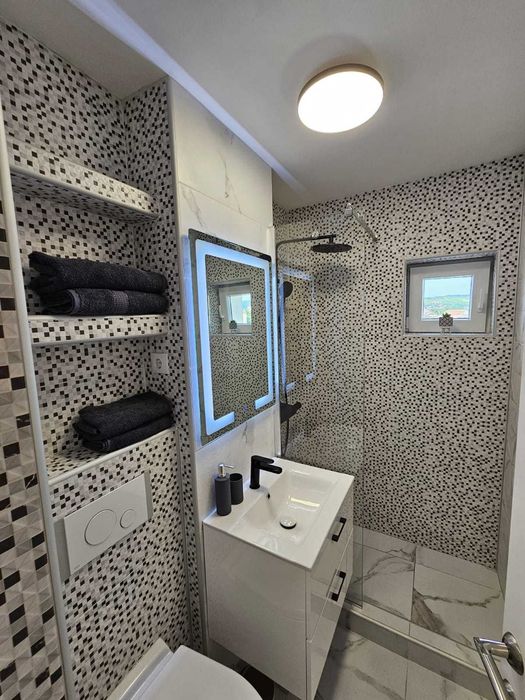 Inchirez apartament regim hotelier - 3 camere
