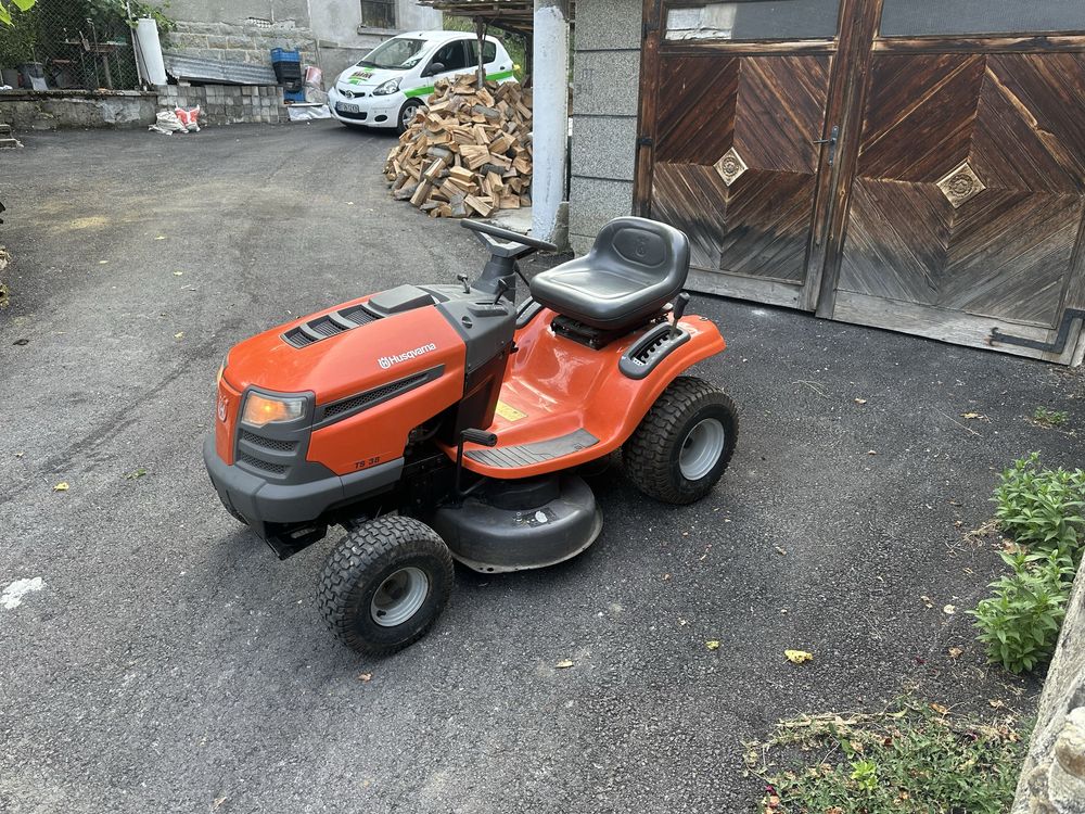 Тракторна косачка Husqvarna TS38