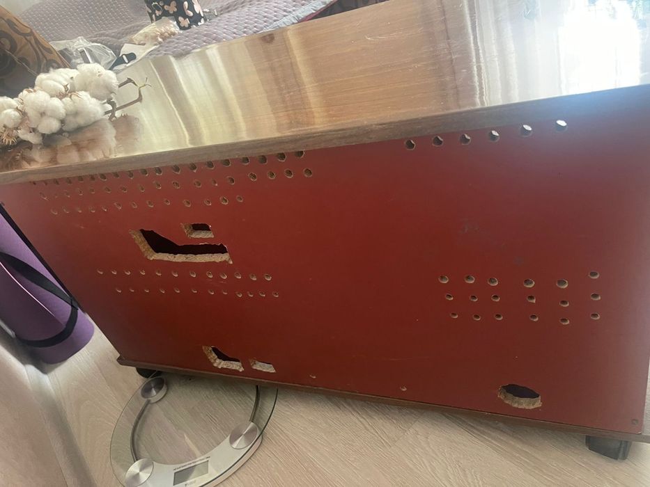 Журнальный стол на колесиках