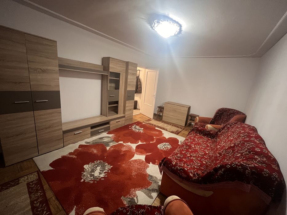 Inchiriez apartament 2 camere decomandat in cartier Frumoasa