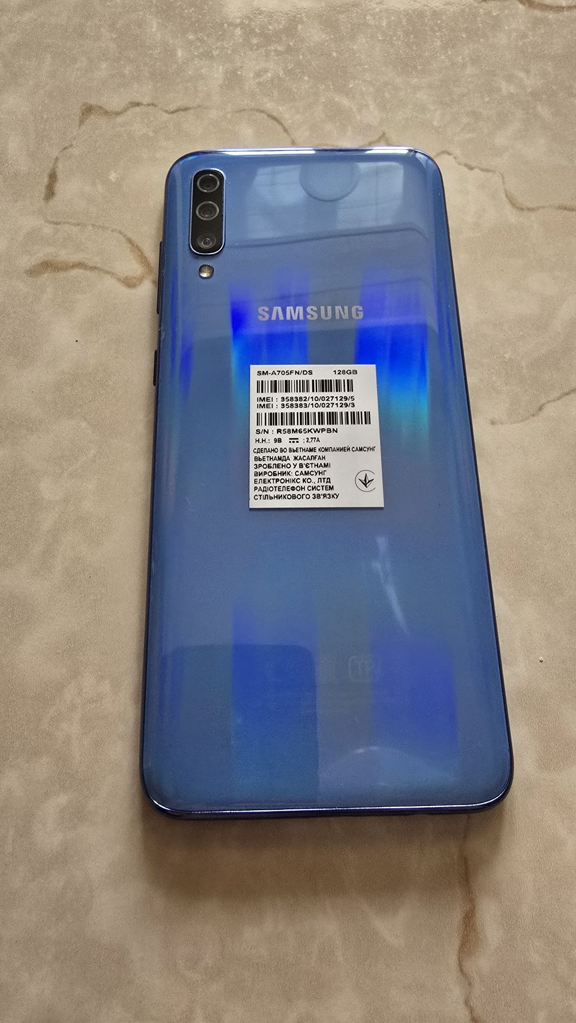 Смартфон Samsung Galaxy A70