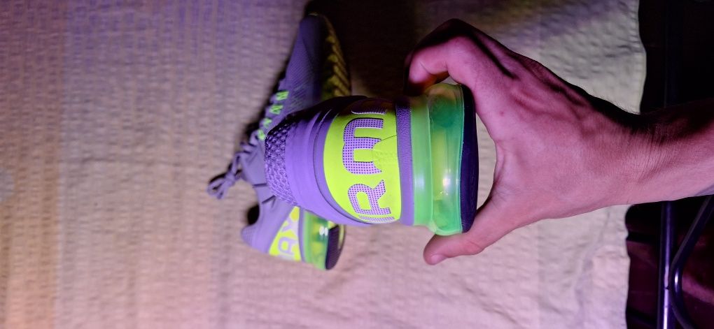 Nike обувки нови