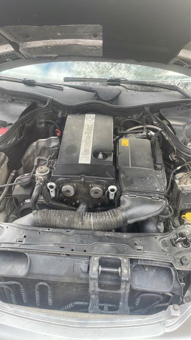Vand Mercedes C180 an 2002 vand intreg pentru dezmembrari