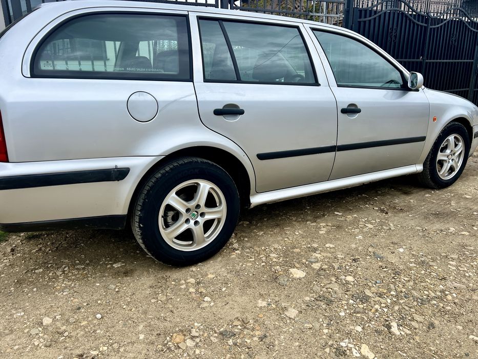 Skoda Octavia 1 ASV ( fierbe apa)