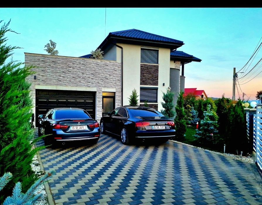 vila ,casa centru Sorogari langa parc,lac 200 m de lac Aroneanu