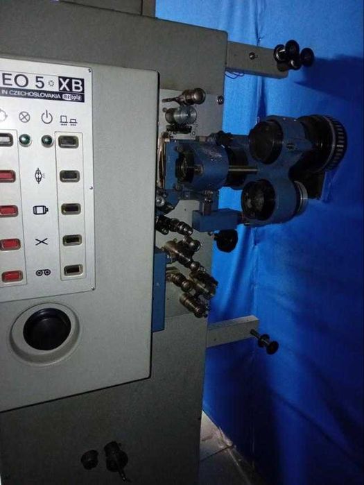 Прожекционна кино машина