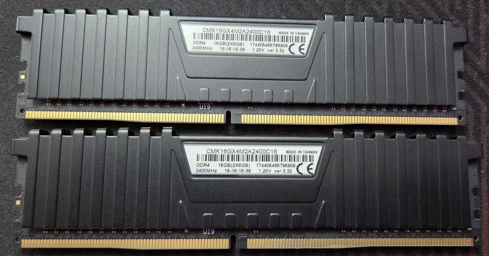 Рам Памет: Corsair VENGEANCE LPX 16GB (2 x 8GB) DDR4 2400MHz C16