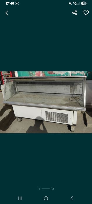 Vitrina xolodilnik sotiladi