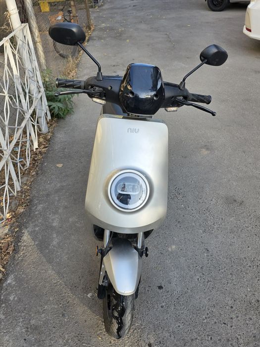 Продам б/у скутер niu mqi+ sport