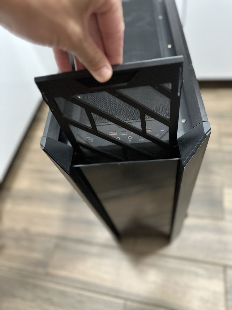 ROG Strix Helios Кутия Вертикален монтаж GPU